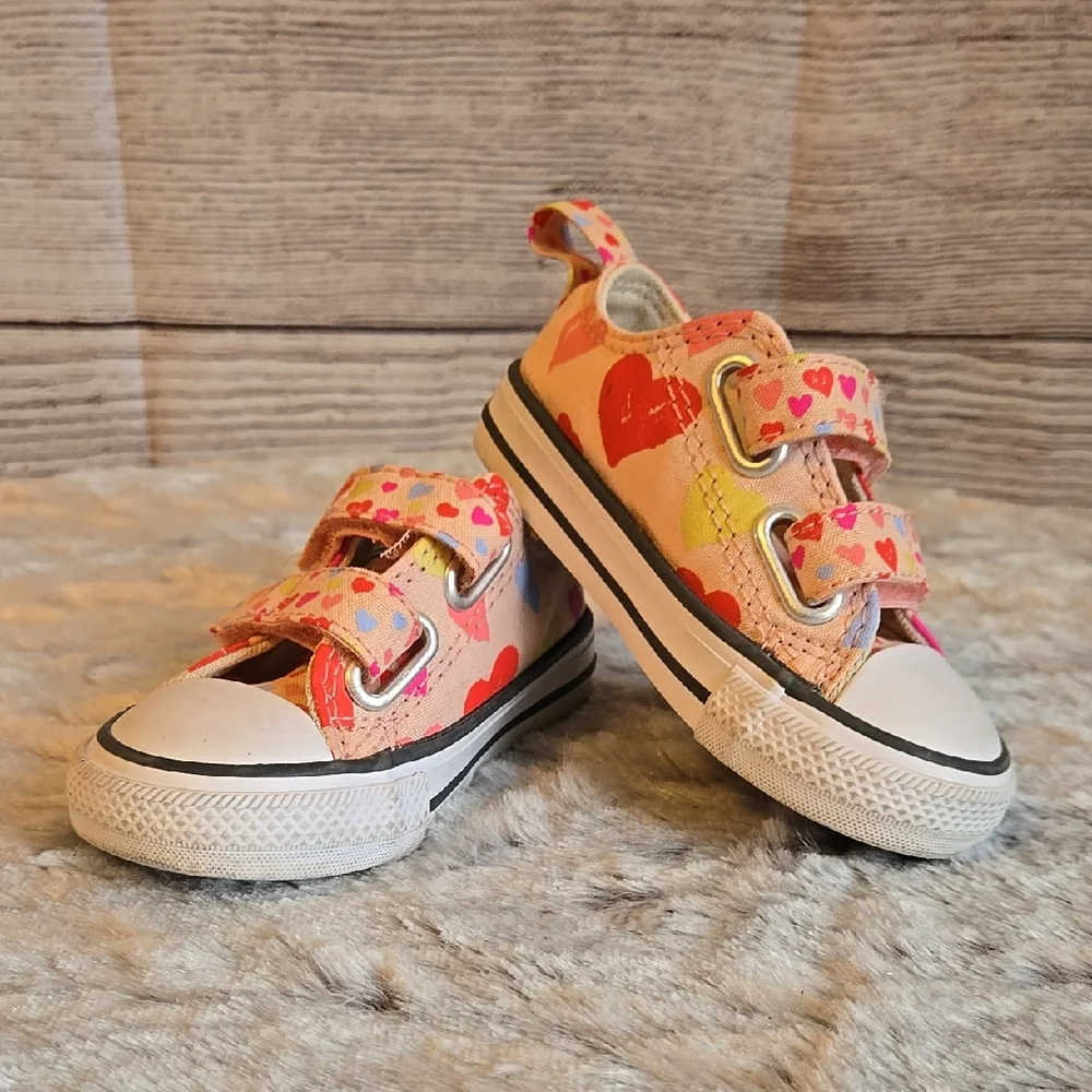 Converse Pink Heart Print Sneakers, Toddler Girls 5, Great Condition